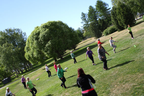 Puistojumppaa Tuiran rannassa 13.6.2018