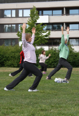 Puistojumppaa Tuiran rannassa 13.6.2018