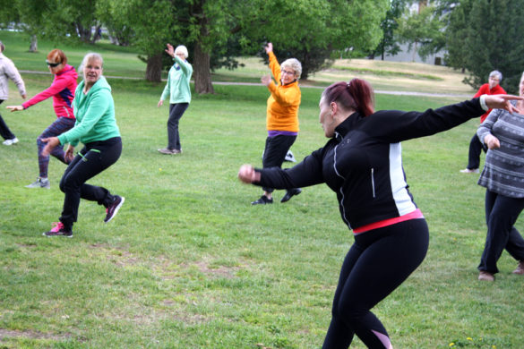 Puistojumppaa Tuiran rannassa 13.6.2018